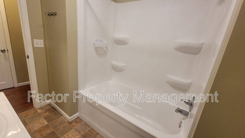 Apartment for rent at 730 N Broad St, Mankato, MN 56001