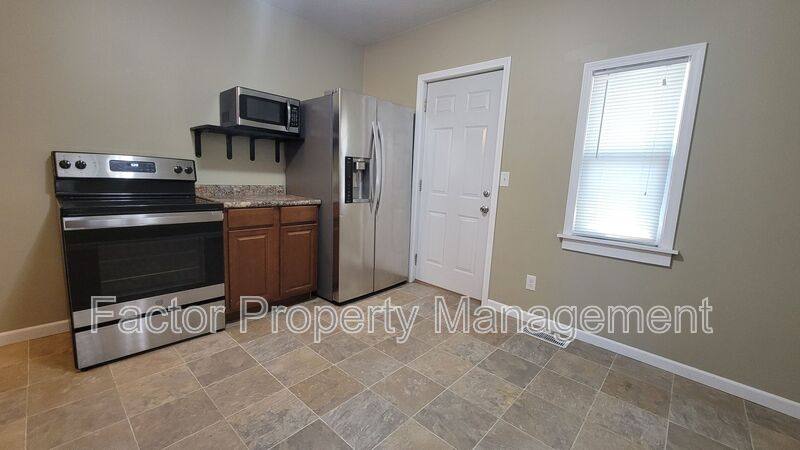 Apartment for rent at 730 N Broad St, Mankato, MN 56001