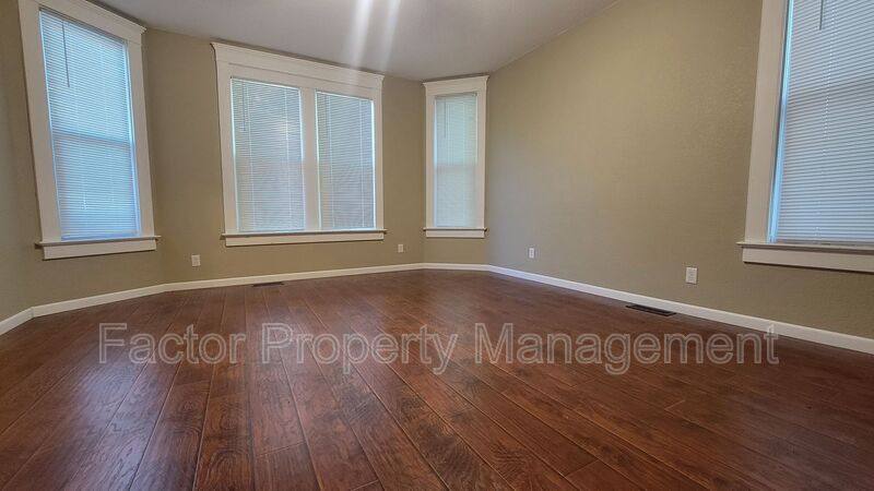 Apartment for rent at 730 N Broad St, Mankato, MN 56001