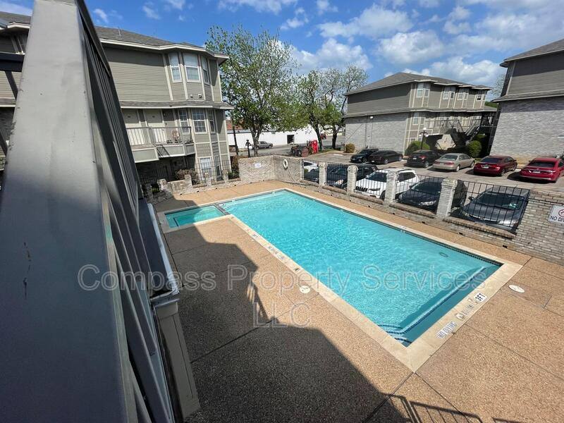 Condo for rent at 1326 Park Ave, Waco, TX 76706