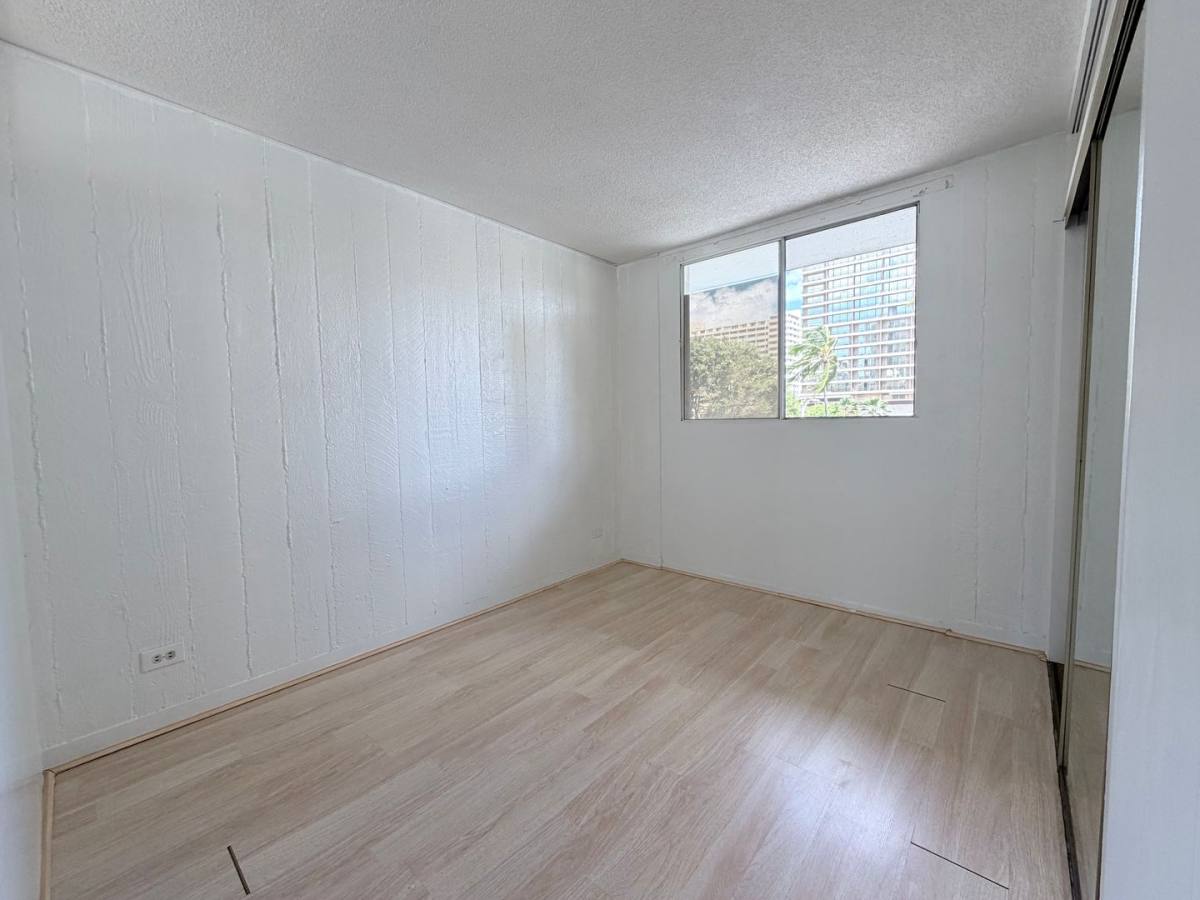 Apartment for rent at 445 Kalaimoku St, Honolulu, HI 96815