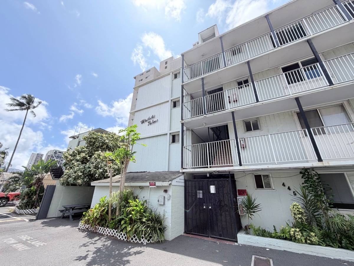 Apartment for rent at 445 Kalaimoku St, Honolulu, HI 96815