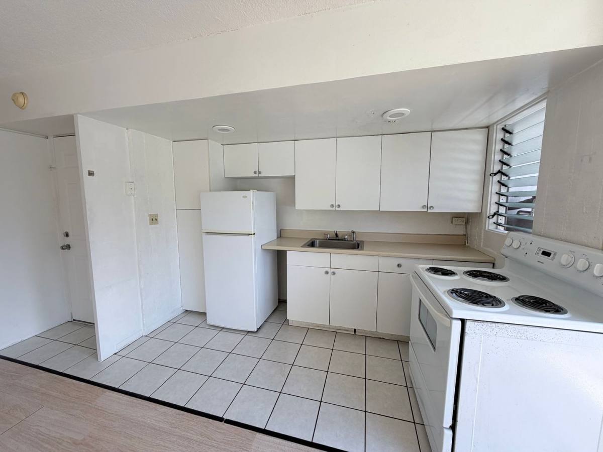 Apartment for rent at 445 Kalaimoku St, Honolulu, HI 96815