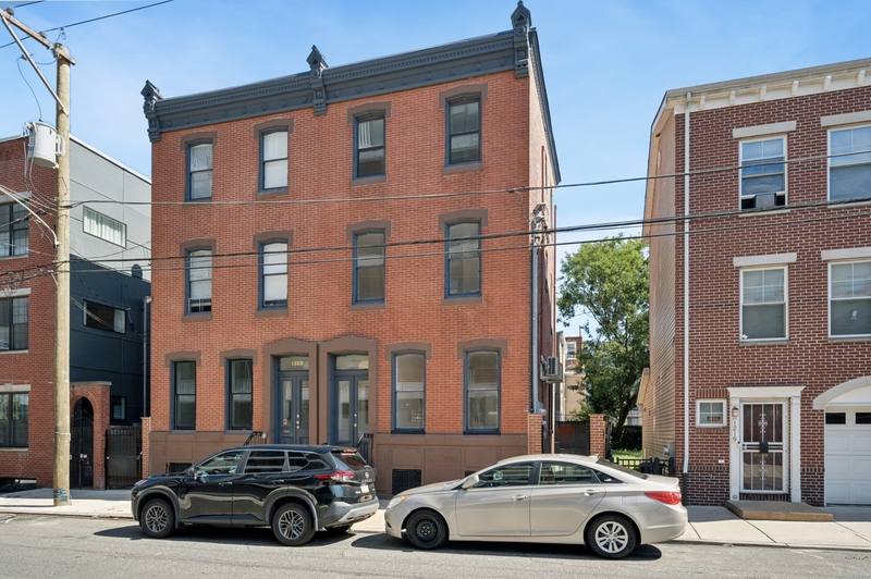 Townhouse for rent at 1221 N Franklin St #3F, Philadelphia, PA 19122