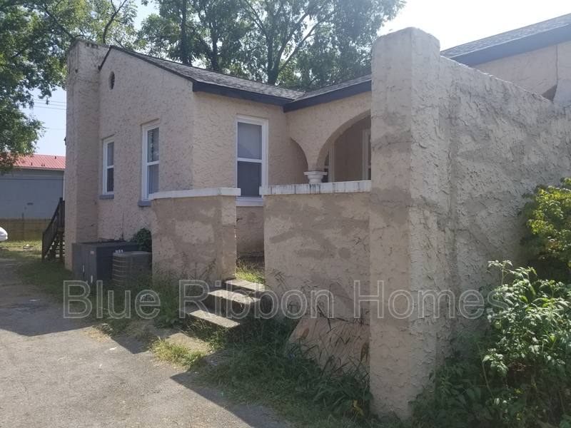 House for rent at 2806 E 5th Ave, Knoxville, TN 37914