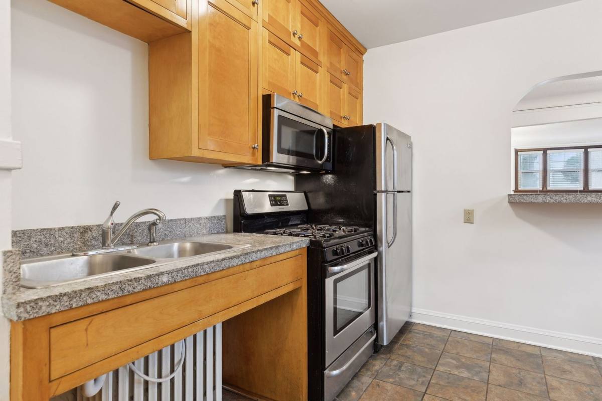 Apartment for rent at 4652 Chicago Ave S, Minneapolis, MN 55407