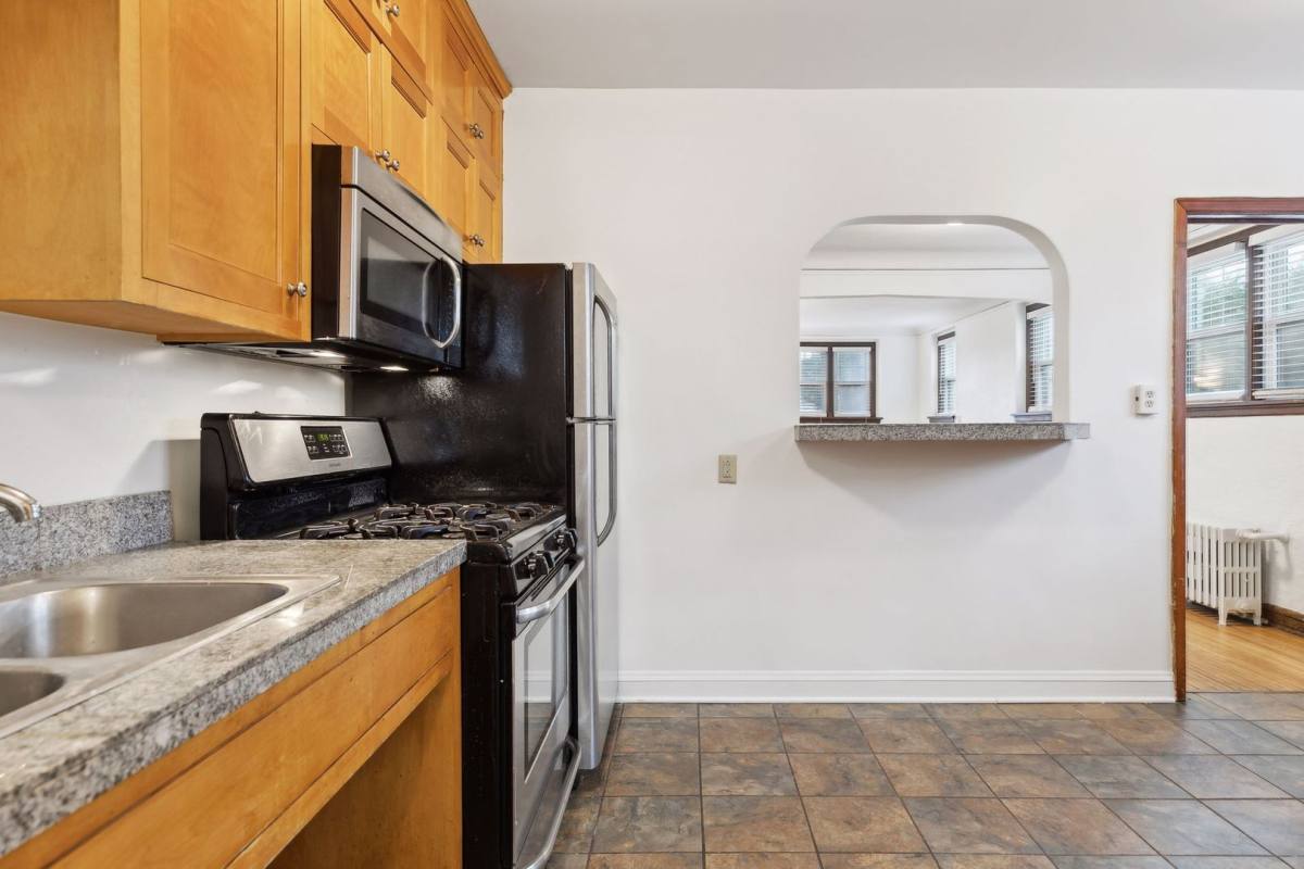 Apartment for rent at 4652 Chicago Ave S, Minneapolis, MN 55407
