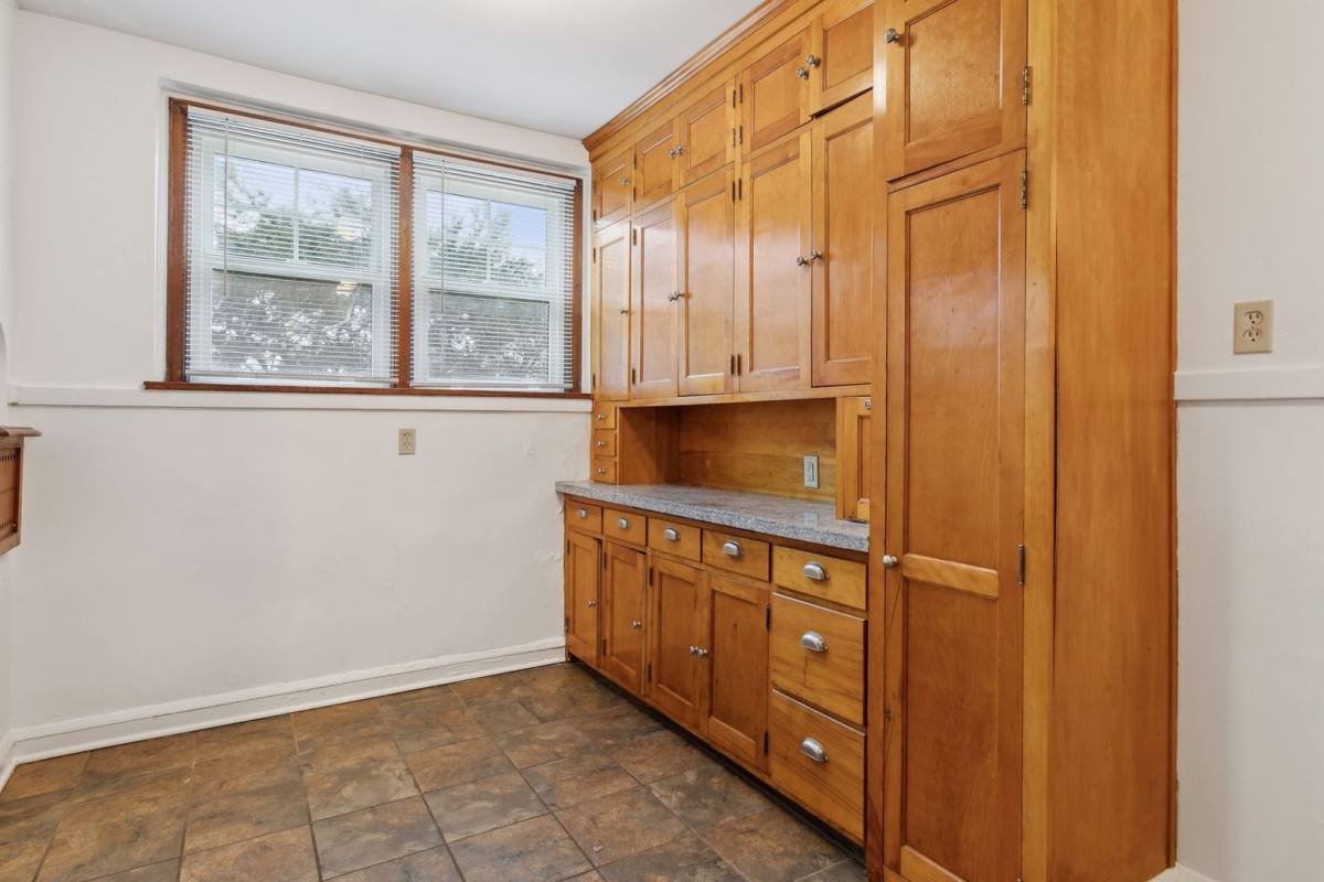 Apartment for rent at 4652 Chicago Ave S, Minneapolis, MN 55407