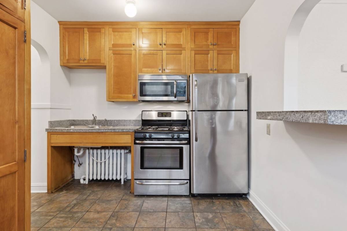Apartment for rent at 4652 Chicago Ave S, Minneapolis, MN 55407