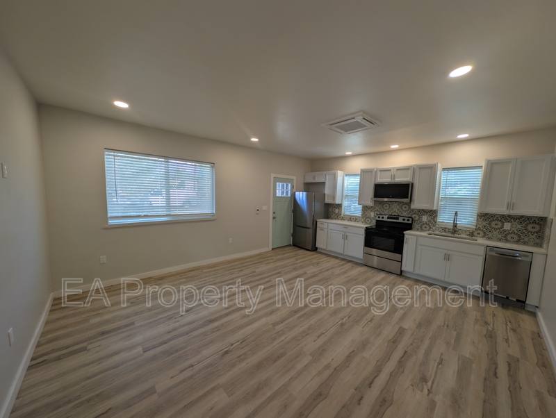 House for rent at 816 1 2 13th St NW, Albuquerque, NM 87102