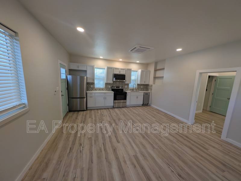 House for rent at 816 1 2 13th St NW, Albuquerque, NM 87102