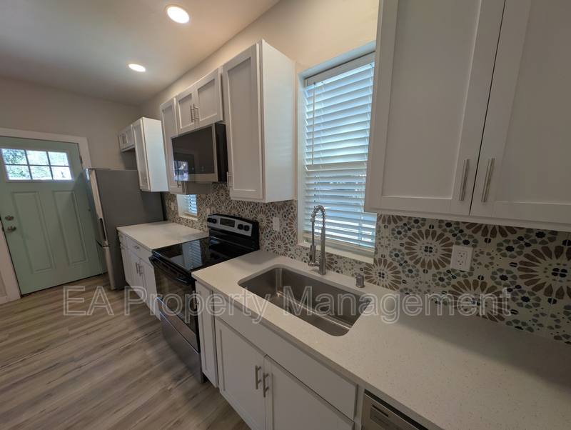 House for rent at 816 1 2 13th St NW, Albuquerque, NM 87102