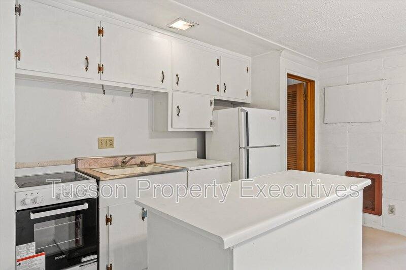 Apartment for rent at 802 N Alvernon Way - E, Tucson, AZ 85711