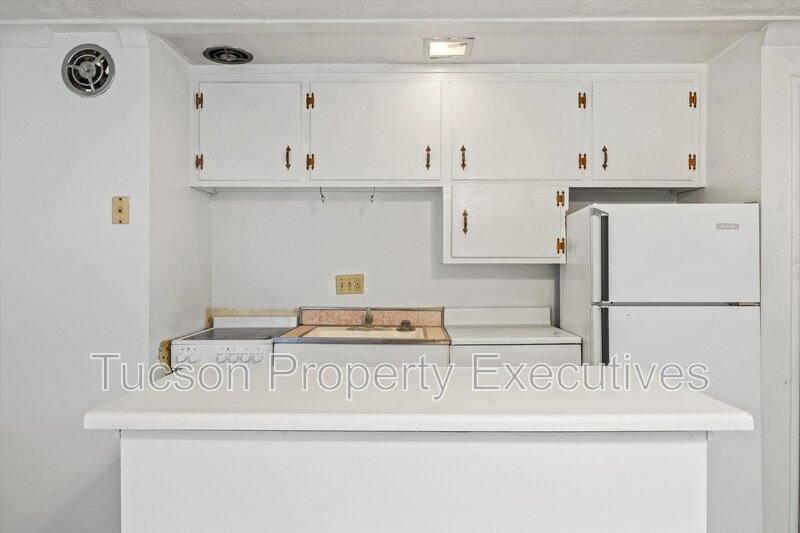 Apartment for rent at 802 N Alvernon Way - E, Tucson, AZ 85711