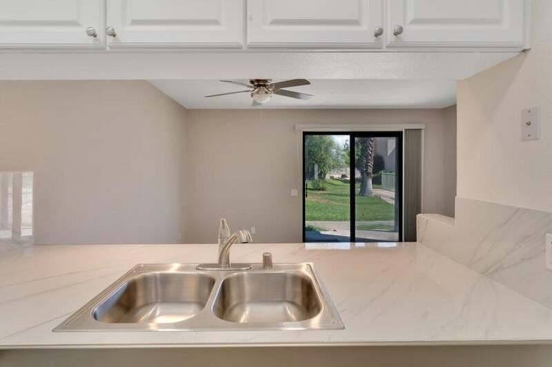 Townhouse for rent at 34 Lakeview Circle, Cathedral City, CA 92234