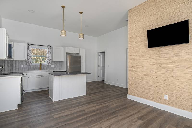 Apartment for rent at 637 E Anderson St, Savannah, GA 31401