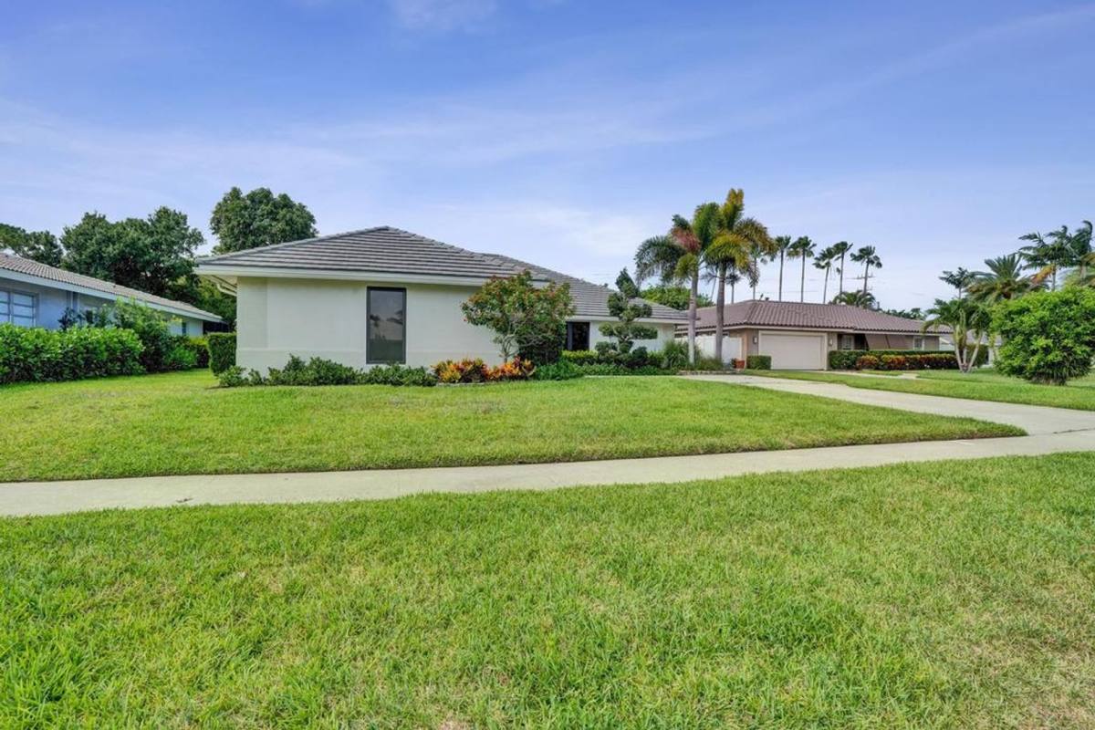 House for rent at 5569 Wind Drift Lane, Boca Raton, FL 33433