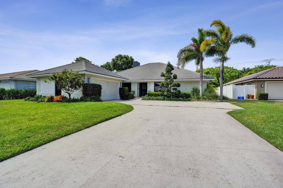 House for rent at 5569 Wind Drift Lane, Boca Raton, FL 33433