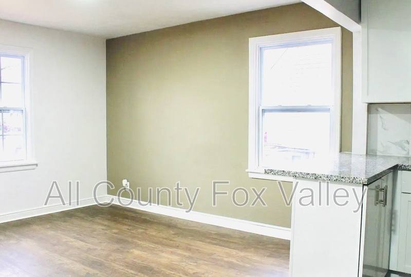 House for rent at 529 Miller Dr, Elgin, IL 60123
