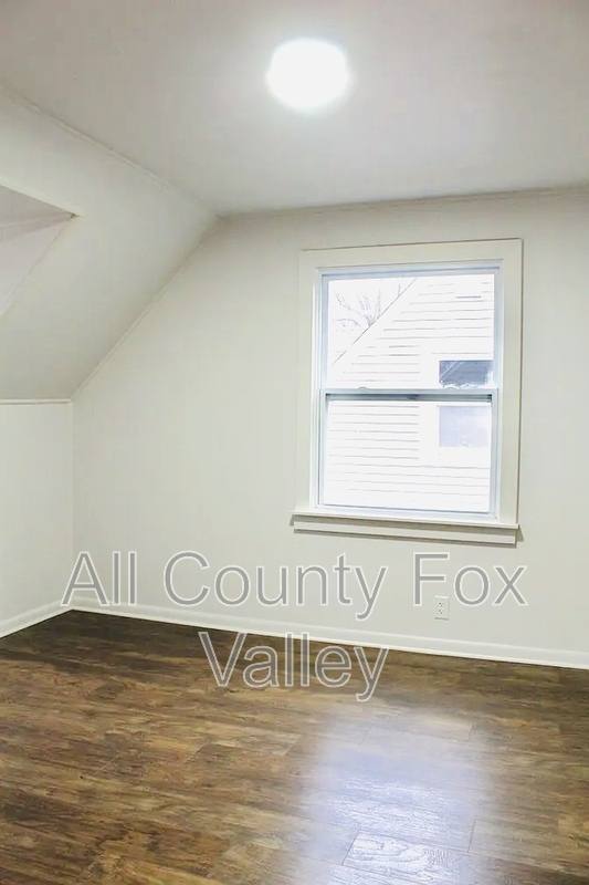 House for rent at 529 Miller Dr, Elgin, IL 60123