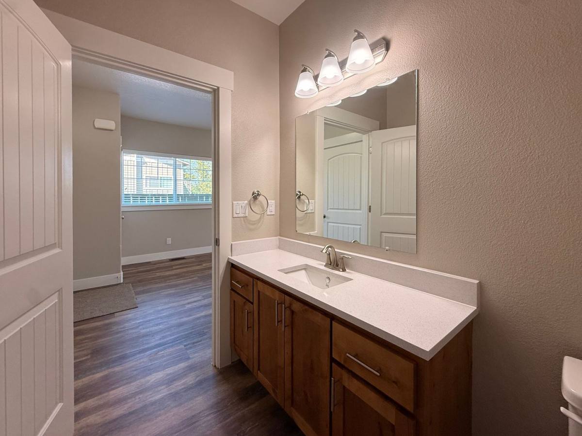 Apartment for rent at 1069-1071 Big Fir Place S, Salem, OR 97306