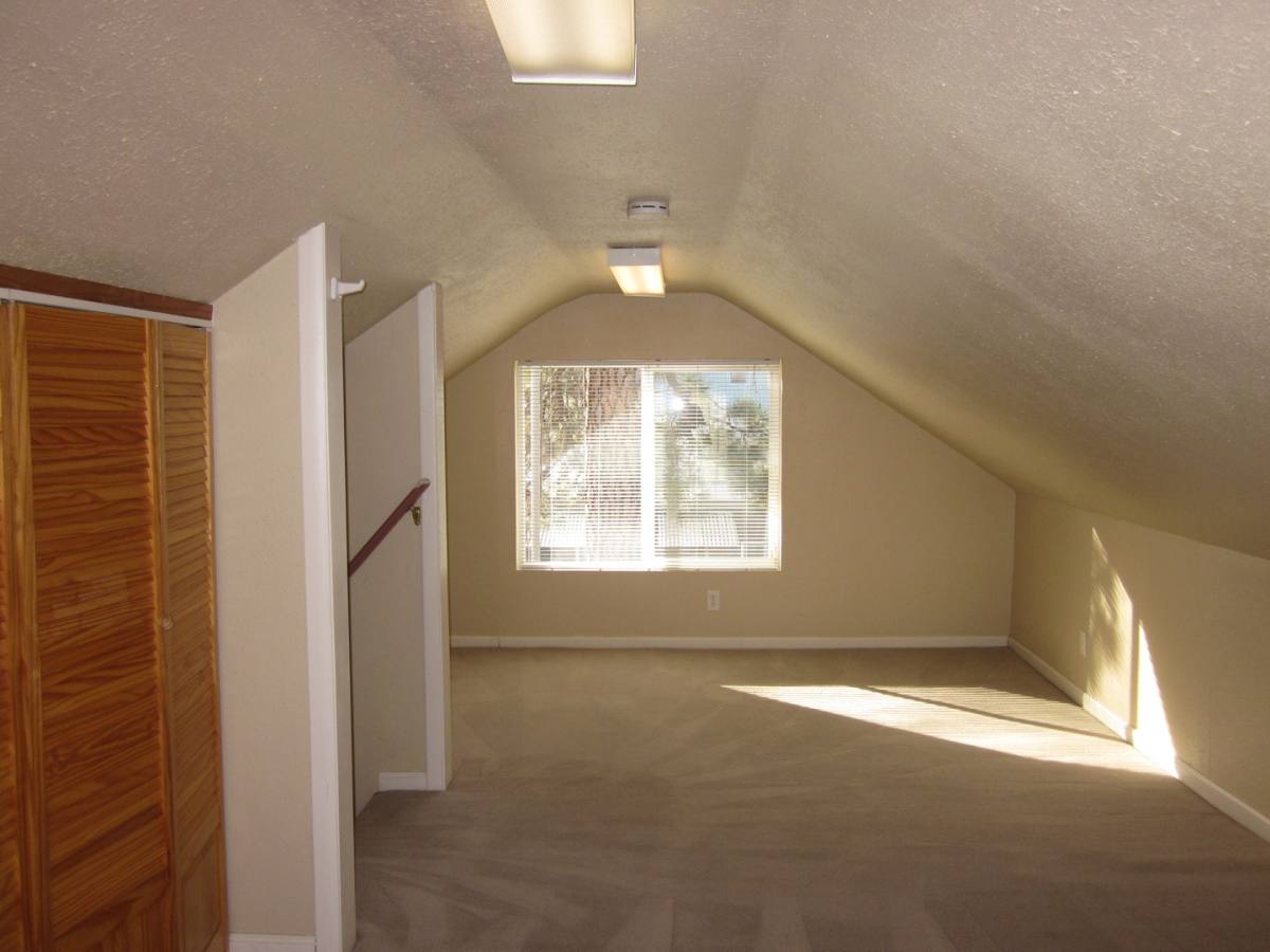 Townhouse for rent at 365 SE Miller Ave, Bend, OR 97702