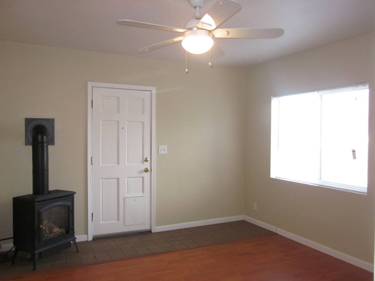 Townhouse for rent at 365 SE Miller Ave, Bend, OR 97702