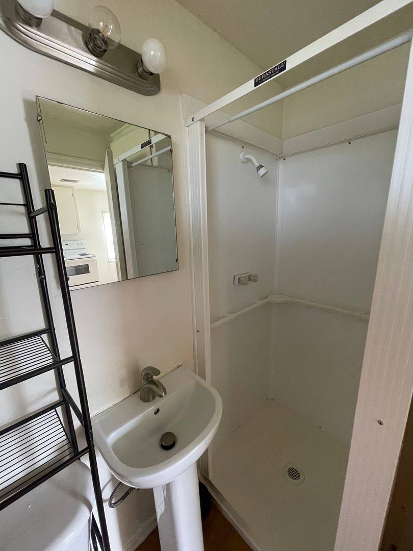 Apartment for rent at 442 W Fair St, Roseburg, OR 97471