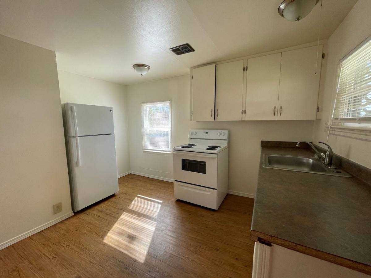 Apartment for rent at 442 W Fair St, Roseburg, OR 97471