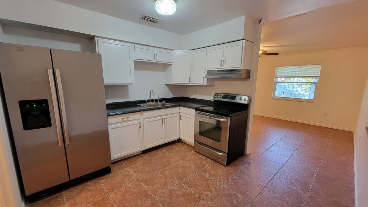 Apartment for rent at 703 56th Ave E, Bradenton, FL 34203