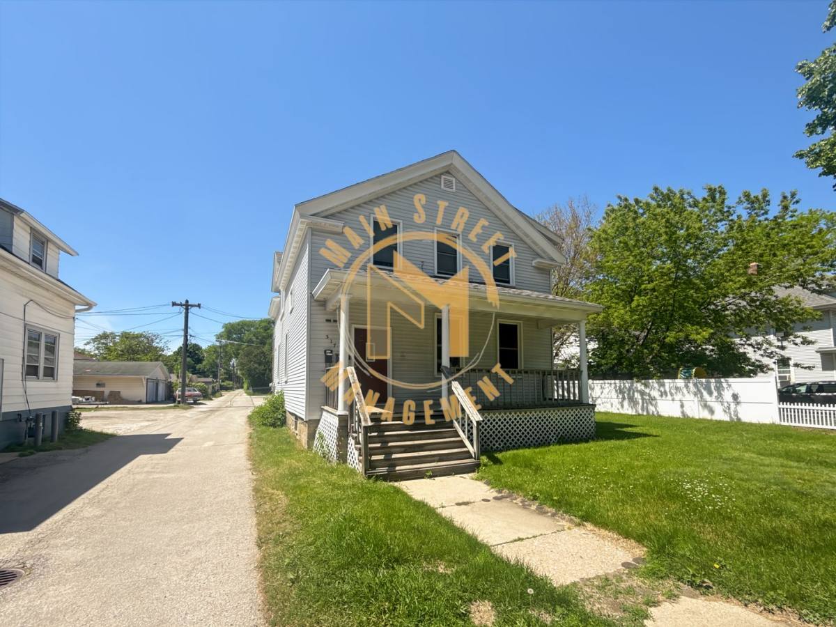 Apartment for rent at 517 N Ashland Ave, Green Bay, WI 54303