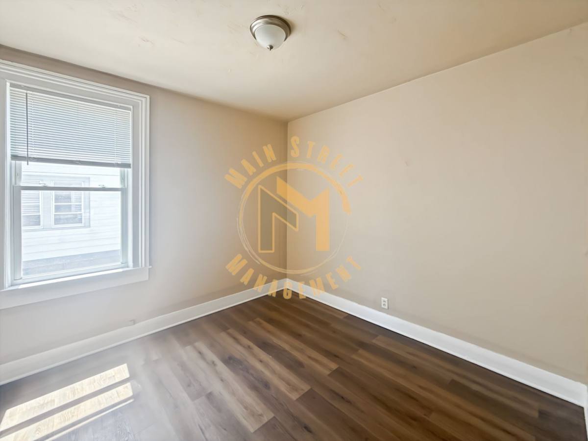 Apartment for rent at 517 N Ashland Ave, Green Bay, WI 54303