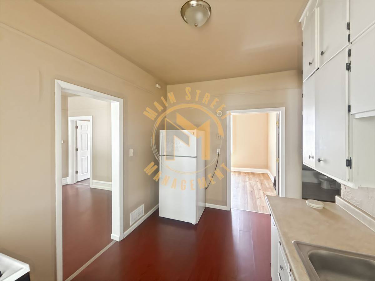 Apartment for rent at 517 N Ashland Ave, Green Bay, WI 54303