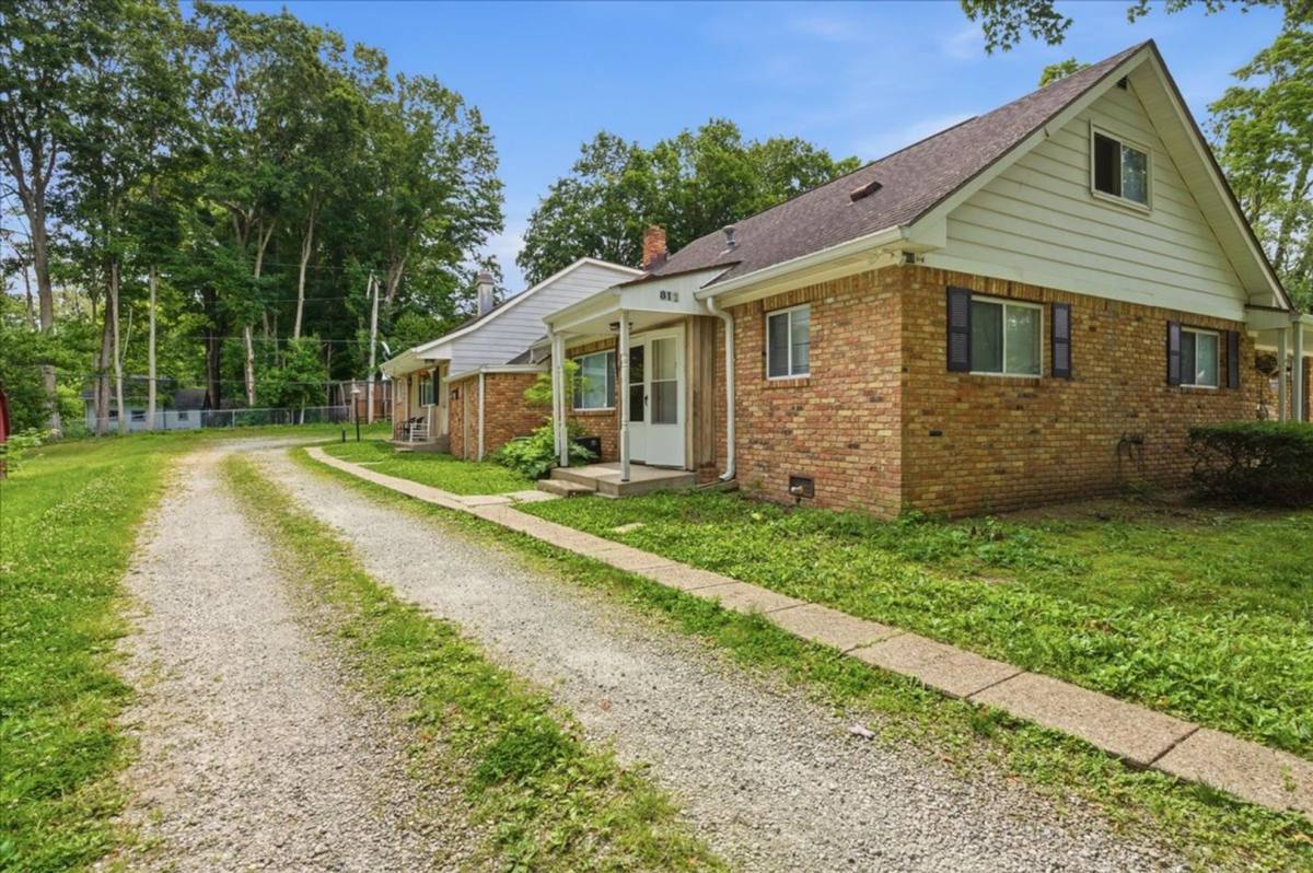 Apartment for rent at 809 - 811 Riverside Rd, Greenwood, IN 46142