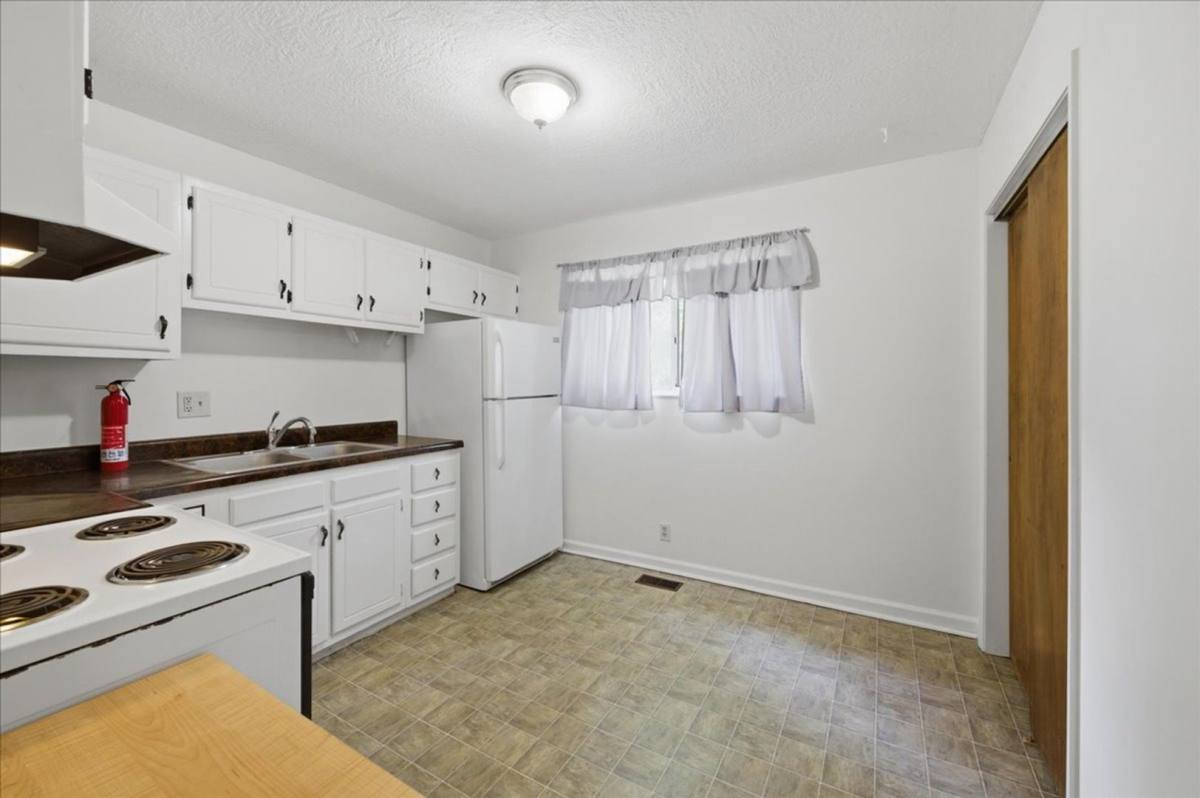 Apartment for rent at 809 - 811 Riverside Rd, Greenwood, IN 46142
