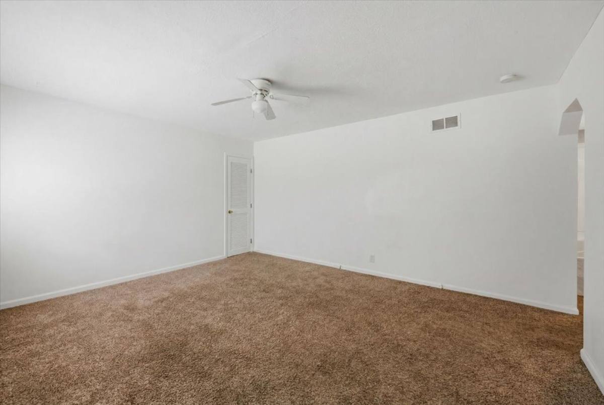 Apartment for rent at 809 - 811 Riverside Rd, Greenwood, IN 46142