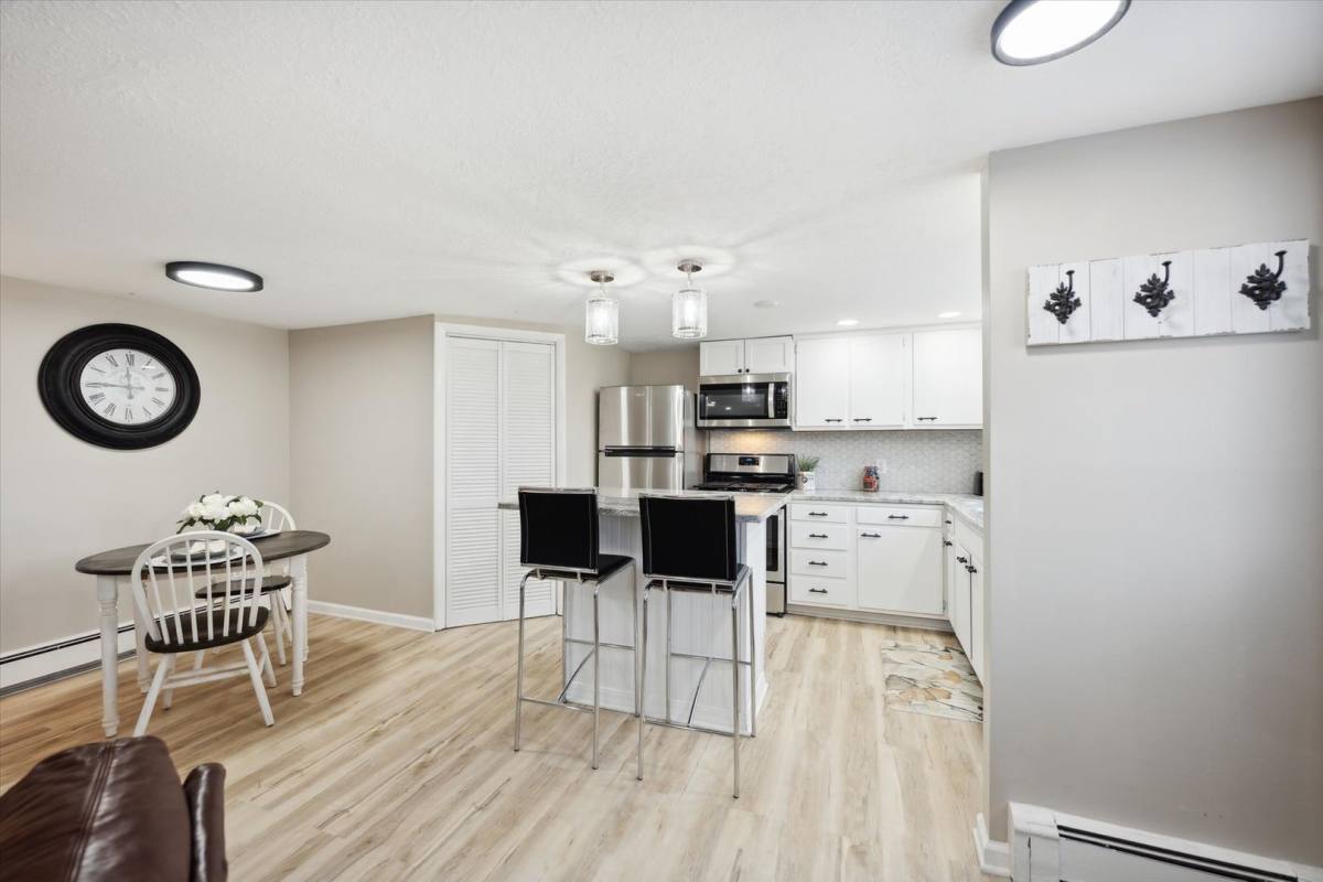 Apartment for rent at 26 N Aurora Rd, Aurora, OH 44202