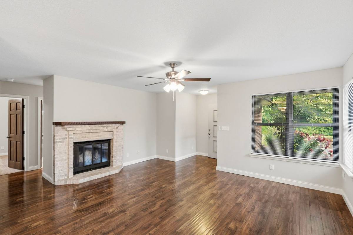 Apartment for rent at 1720-1722-1724-1726 N Chapman Lane, Columbia, MO 65202