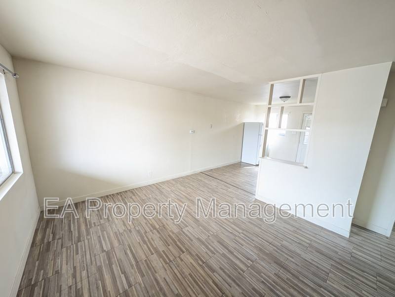 Apartment for rent at 1010 Palomas Dr SE #H, Albuquerque, NM 87108