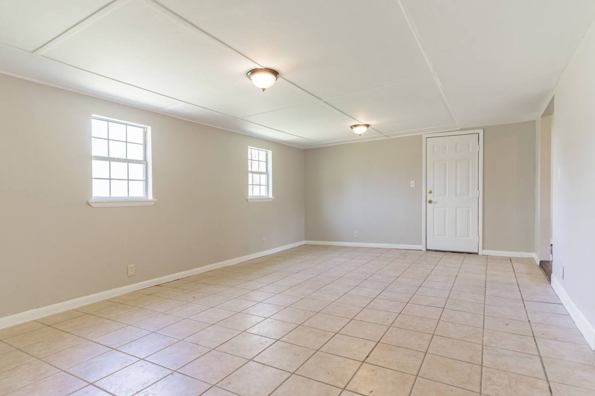 House for rent at 132 Woodside Dr, Birmingham, AL 35210