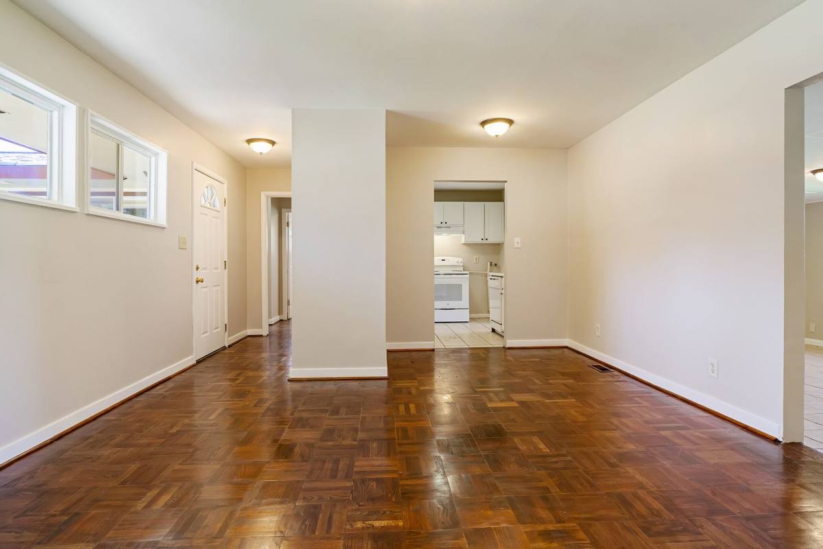 House for rent at 132 Woodside Dr, Birmingham, AL 35210