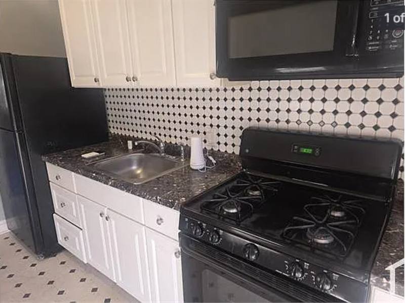 Townhouse for rent at 40X Random Rd, Baltimore, MD 21229