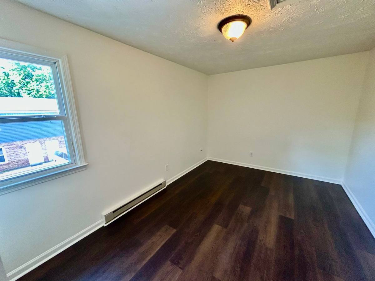 Apartment for rent at 190 Macey Ave, Versailles, KY 40383