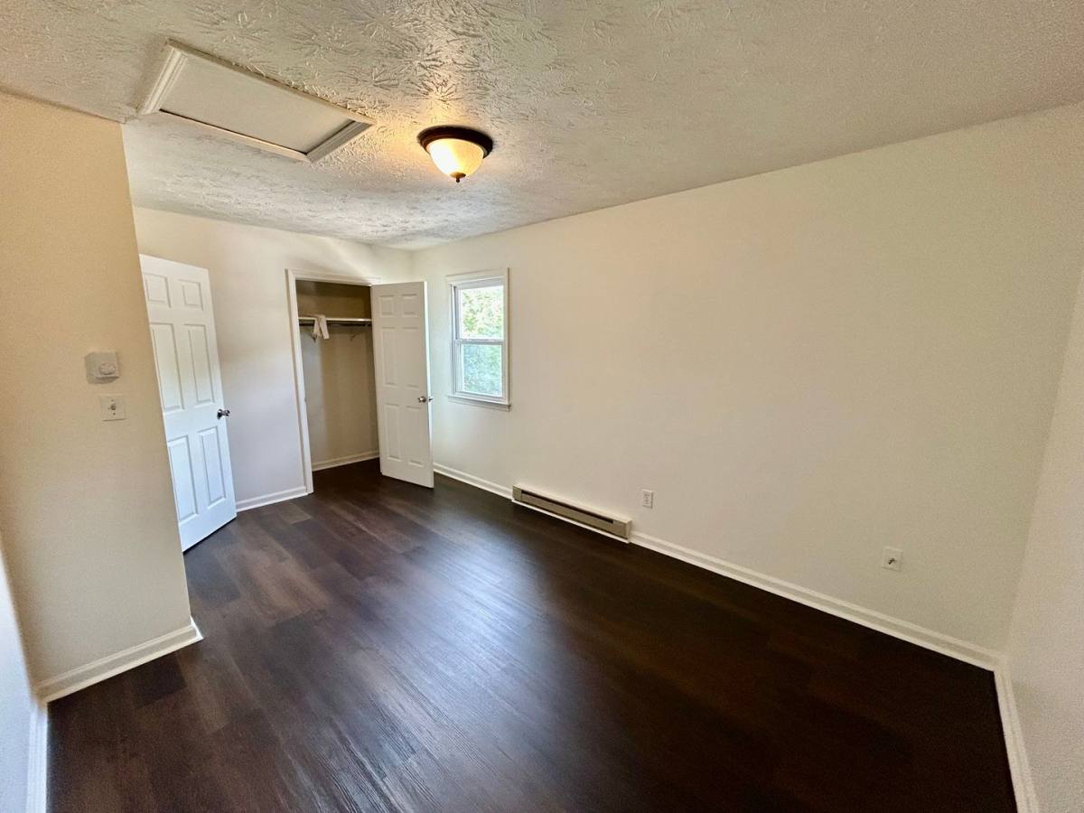 Apartment for rent at 190 Macey Ave, Versailles, KY 40383
