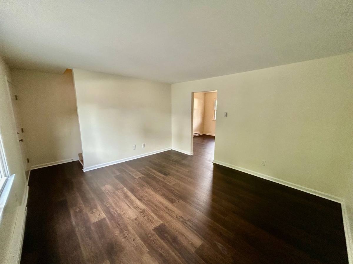 Apartment for rent at 190 Macey Ave, Versailles, KY 40383