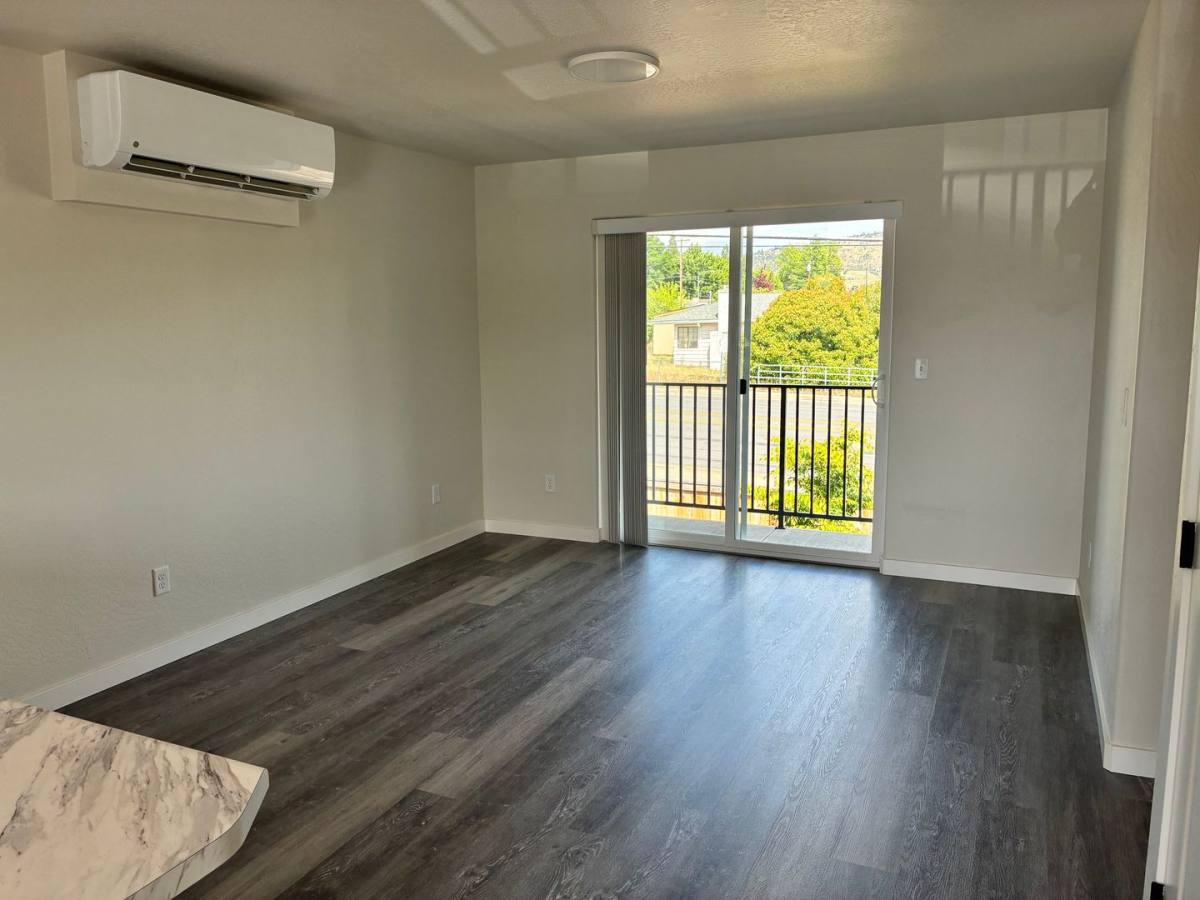 Apartment for rent at 1989 Sky Park Dr, Medford, OR 97504