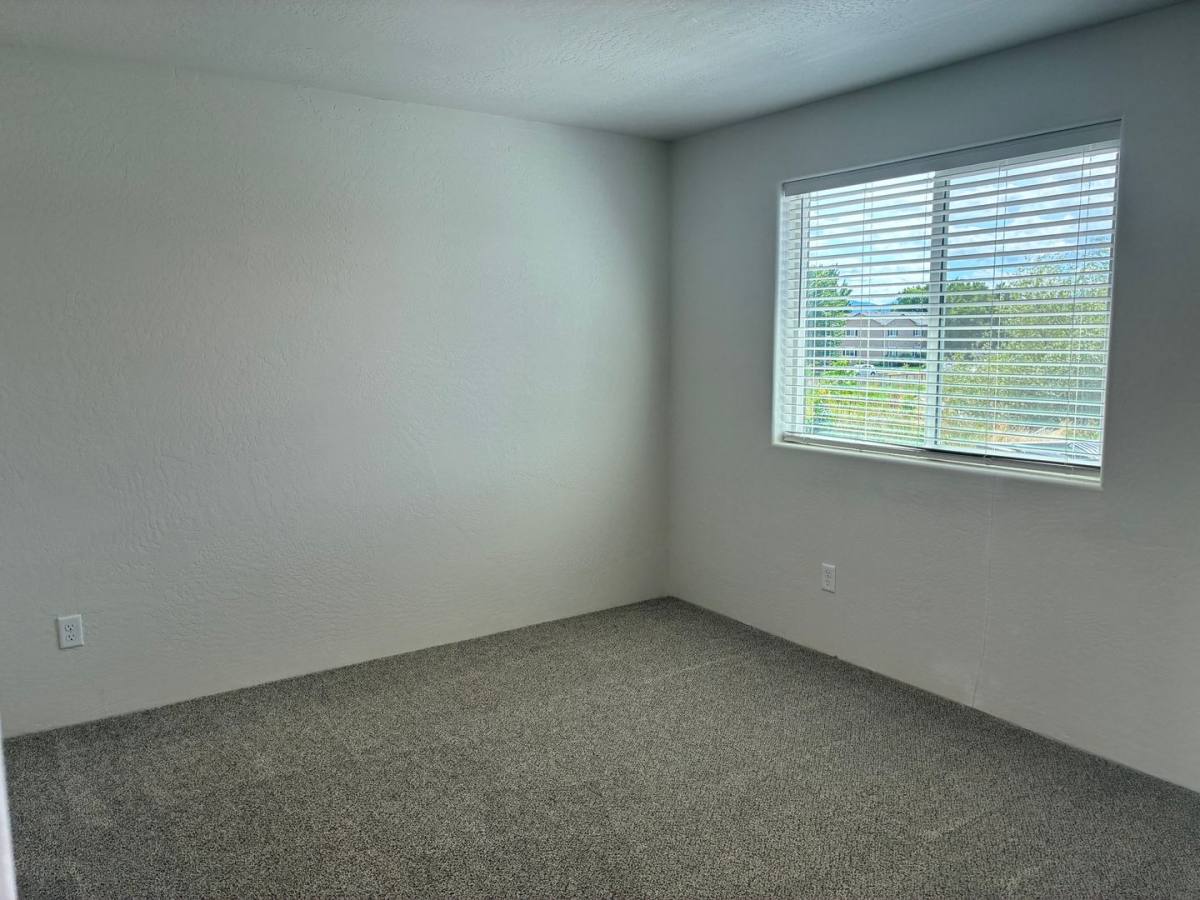 Apartment for rent at 1989 Sky Park Dr, Medford, OR 97504