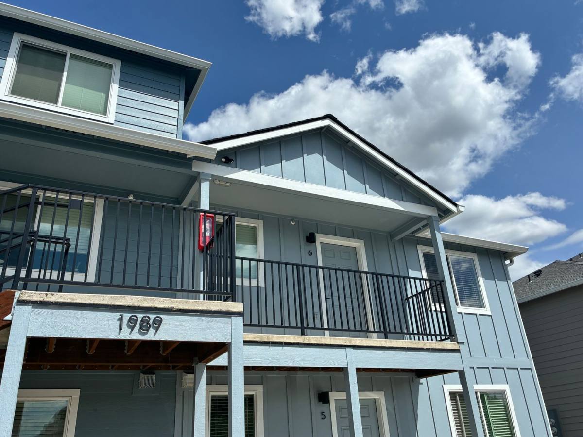 Apartment for rent at 1989 Sky Park Dr, Medford, OR 97504