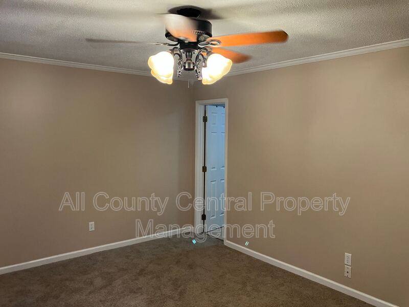 Townhouse for rent at 2350 Grayson Valley Circle, Birmingham, AL 35235