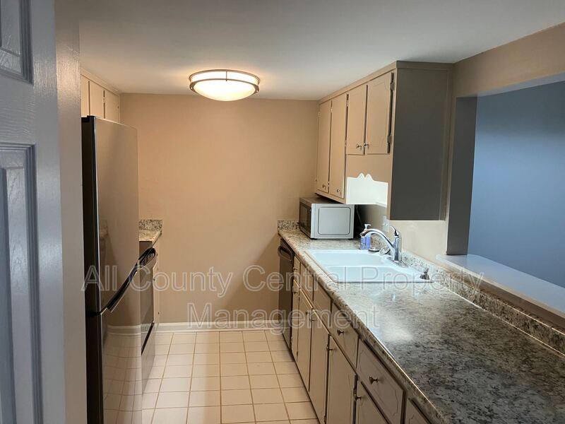 Townhouse for rent at 2350 Grayson Valley Circle, Birmingham, AL 35235